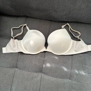 Victoria's Secret Push Up Cream Bra